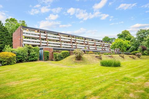 2 bedroom flat for sale, Bancroft Court, Reigate RH2