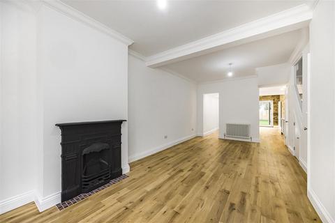 40 Balmoral Road, London, E10 5ND
