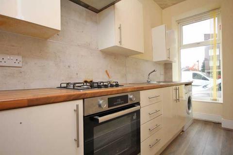 2 bedroom ground floor flat to rent, G/L, 36 John Street, Helensburgh G84 8XL