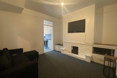 4 bedroom house to rent, Short Street, Mount Pleasant, Swansea