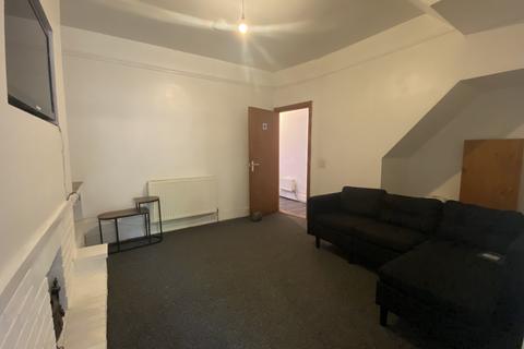 4 bedroom house to rent, Short Street, Mount Pleasant, Swansea