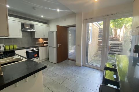 4 bedroom house to rent, Short Street, Mount Pleasant, Swansea