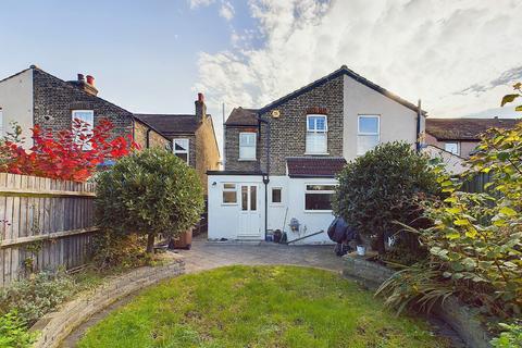 3 bedroom semi-detached house for sale, Corbylands Road, Sidcup DA15