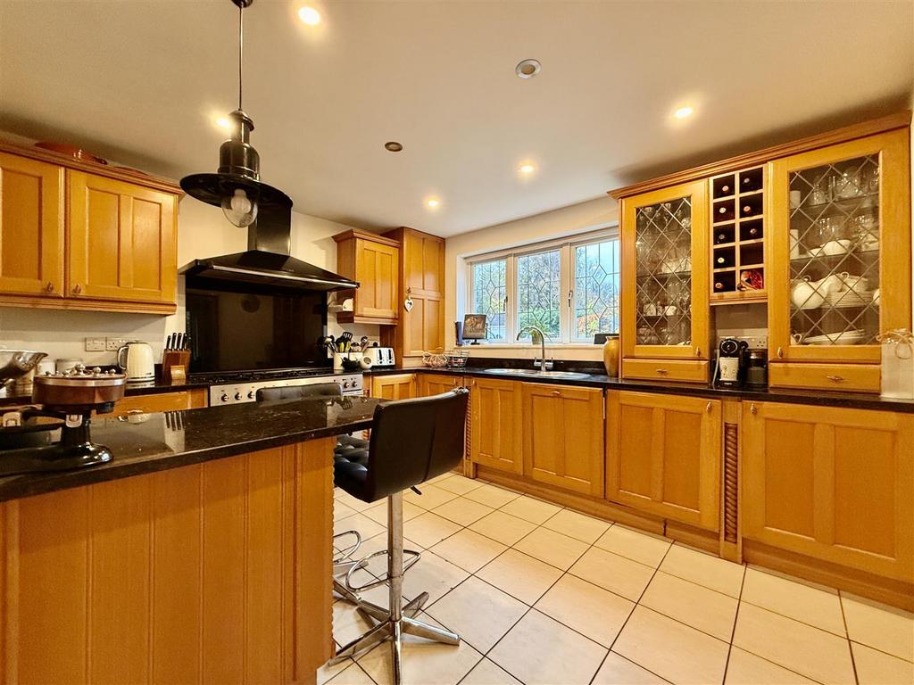 Fitted Breakfast Kitchen