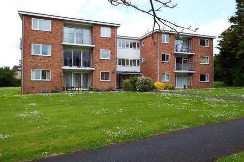 2 bedroom flat to rent, Wiltshire Close, Taunton TA1