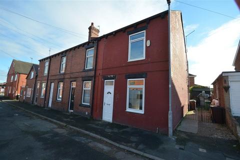 2 bedroom terraced house to rent, South Street, Hemsworth, WF9