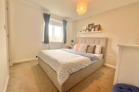 3 bedroom semi-detached house for sale, Falcon Way, Edleston, CW5