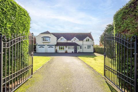 5 bedroom detached house for sale, Bishopton Lane, Stratford-Upon-Avon