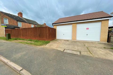 1 bedroom garage to rent, Garage - Lincoln Road, Walton, Peterborough,