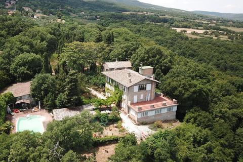 10 bedroom villa, Via della Villa n.18 53047 - Sarteano, Siena, Italy