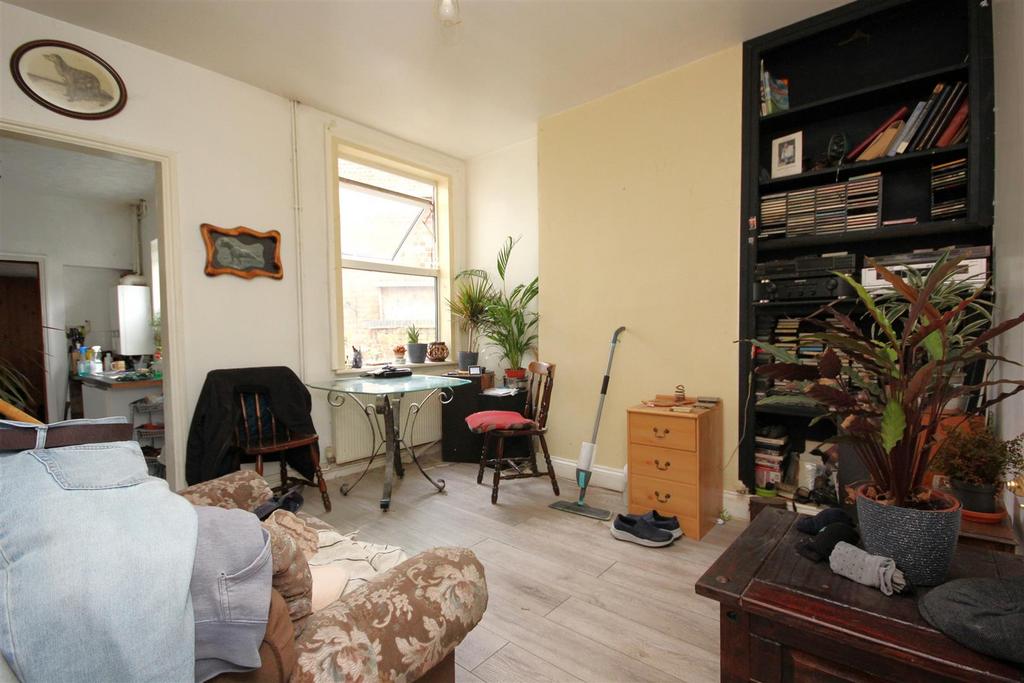 Washbrook Road, Rushden NN10 2 bed end of terrace house for sale £185,000