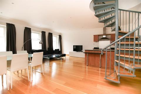 3 bedroom apartment to rent, Murton House, Newcastle Upon Tyne NE1