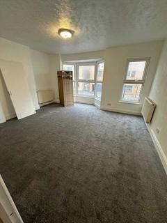 Studio to rent, Windsor Road, Slough