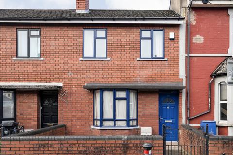 89 Mina Road, Bristol, BS2 9XP