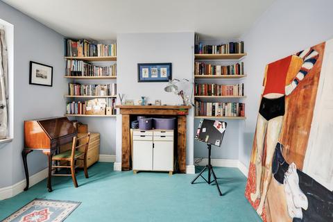 89 Mina Road, Bristol, BS2 9XP