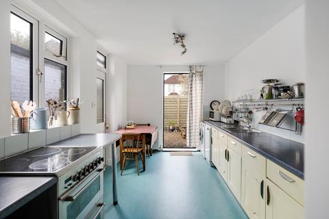 89 Mina Road, Bristol, BS2 9XP