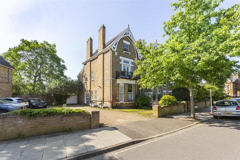 2 bedroom house to rent, Ennerdale Road, Richmond, TW9