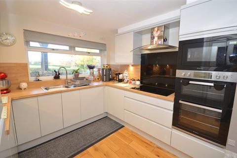 5 Cottingley Chase, Leeds, LS11 0JX