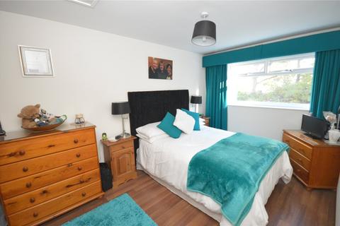 5 Cottingley Chase, Leeds, LS11 0JX
