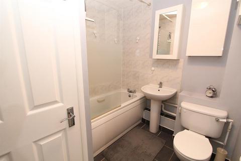 10 Rossignol Gardens, Carshalton, SM5 2ED