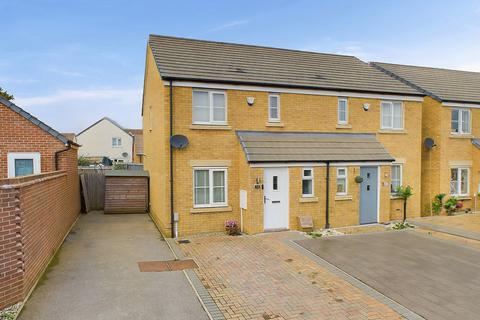 3 bedroom semi-detached house for sale, Messor Gardens, Leighton Buzzard, LU7