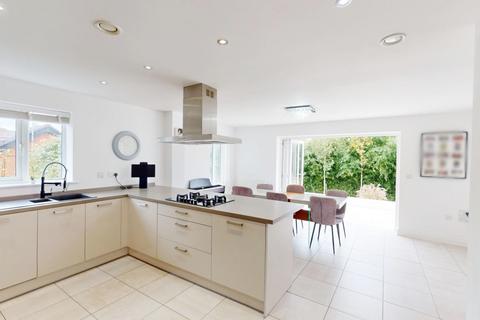 6 Edges Farm Close, Westhoughton, Bolton, BL5 2QY
