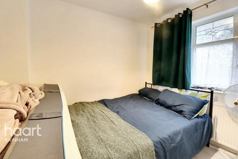 4 Baillie Close, Rainham, RM13 9PR