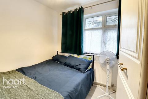 4 Baillie Close, Rainham, RM13 9PR