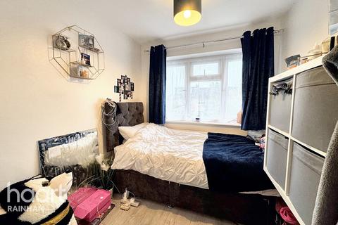 4 Baillie Close, Rainham, RM13 9PR