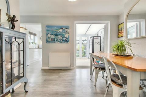 132 Ardingly Drive, Goring By Sea, Worthing, BN12 4TP