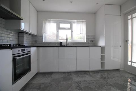 2 bedroom flat to rent, Greystoke Gardens, London