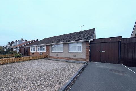 2 bedroom semi-detached bungalow for sale, Warwick Avenue, Gloucester GL4