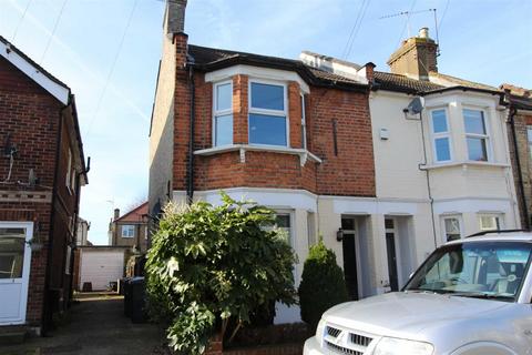 1 bedroom flat to rent, Stanley Road, Chingford