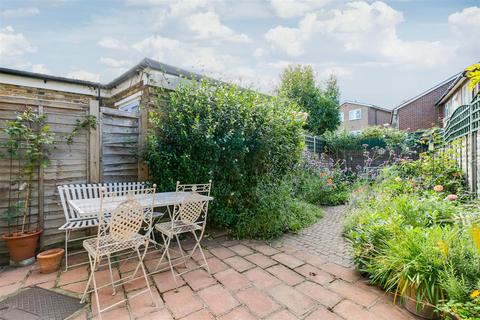 3 bedroom terraced house for sale, Spring Grove, London