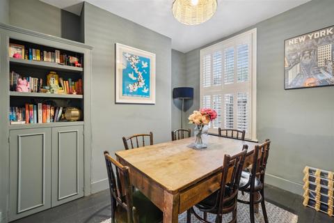 6 Spring Grove, London, W4 3NH