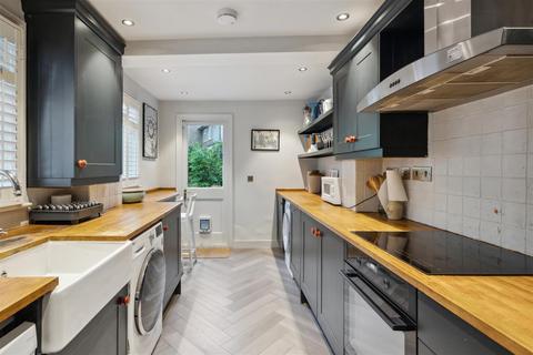 6 Spring Grove, London, W4 3NH