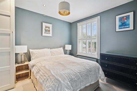 6 Spring Grove, London, W4 3NH