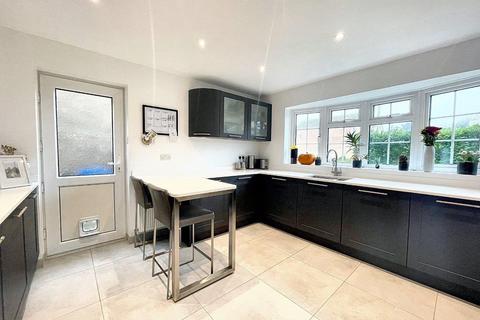 37 Carey Down, Telscombe Cliffs, Peacehaven, BN10 7LF
