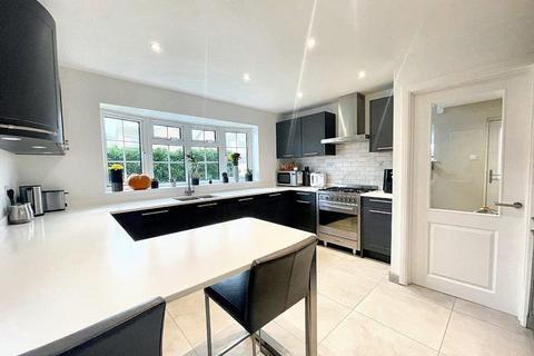 37 Carey Down, Telscombe Cliffs, Peacehaven, BN10 7LF