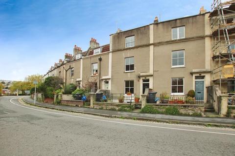 3 bedroom terraced house to rent, Avon Crescent, Bristol BS1