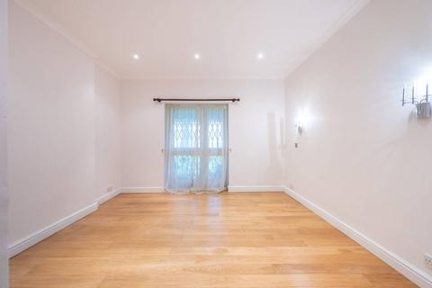 1 bedroom flat to rent, Gloucester Gardens, Bayswater, London, W2