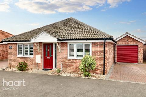 3 bedroom detached bungalow for sale, Blue House Gardens, Clacton-On-Sea