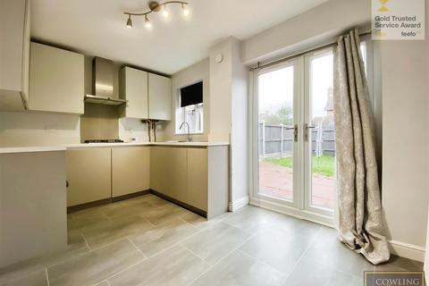 2 bedroom end of terrace house for sale, Drummond Place, Wickford