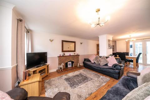 4 bedroom detached house for sale, Latimer Close, Hemel Hempstead