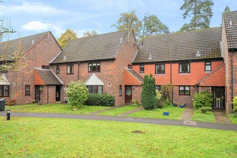 3 bedroom terraced house to rent, Clare Mead, Rowledge, Farnham, GU10