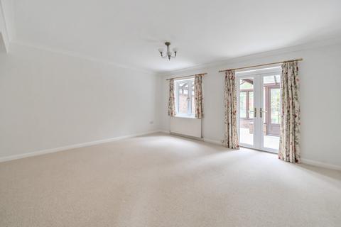 3 bedroom terraced house to rent, Clare Mead, Rowledge, Farnham, GU10