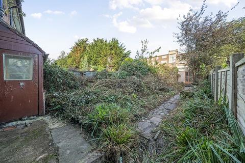 3 bedroom terraced house for sale, Restons Crescent, London