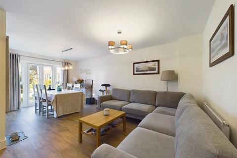 10 Dreadnaught Drive, Gloucester, GL1 5RA
