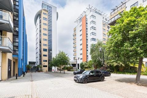 2 bedroom flat for sale, 39 Ocean Wharf, 60 Westferry Road, London, E14 8LN