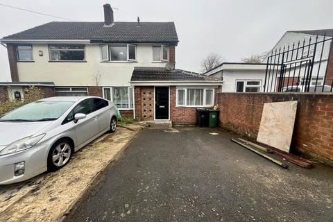 3 bedroom semi-detached house to rent, 16 Owen Road